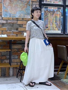 「アイテム（デニムスカート、ベージュ系）」を使った、おやぶさん（レディース・157cm）の夏コーディネート