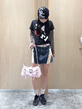 「X-girl（エックスガール）のHEAVY DISTRESSED LOGO BEANIE（ニットキャップ/ビーニー、ブラック系）」を使った、梶岡 莉子さん（レディース・164cm）の秋コーディネート