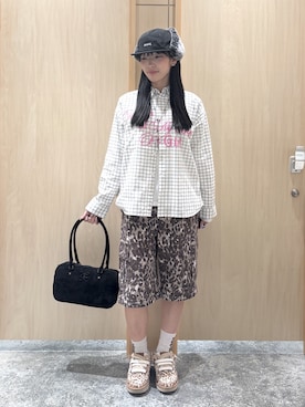 「X-girl（エックスガール）のアイテム（キャップ）」を使った、梶岡 莉子さん（レディース・163cm）の秋コーディネート