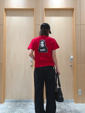 「NEW ERA（ニューエラ）のX-girl × NEW ERA(R) 9FORTY XG LOGO CAP（キャップ、ブラック系）」を使った、梶岡 莉子さん（レディース・163cm）の夏コーディネート