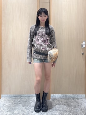 「X-girl（エックスガール）のMIXED FONT THERMAL L/S TEE（Tシャツ/カットソー、その他）」を使った、梶岡 莉子さん（レディース・164cm）の秋コーディネート