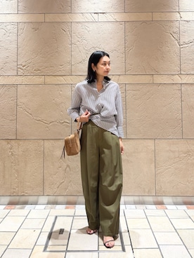 「NOLLEY’S Sophi（ノーリーズソフィ）のウォッシャブルチノカーブパンツ（チノパンツ、グリーン系）」を使った、nolmitoさん（レディース・153cm）の夏コーディネート