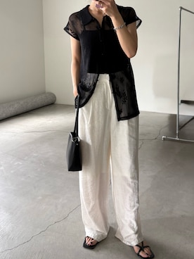 「select MOCA（セレクトモカ）のフロントボタンシアー刺繍ブラウス【セットアップ対応】（シャツ/ブラウス、ブラック系）」を使った、rreinaさん（レディース・154cm）の夏コーディネート