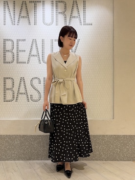 「NATURAL BEAUTY BASIC（ナチュラルビューティーベーシック）のベルテッドジレ（ベスト、ベージュ系）」を使った、Honokaさん（レディース・164cm）の夏コーディネート