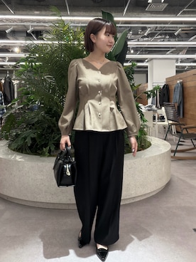 「NATURAL BEAUTY BASIC（ナチュラルビューティーベーシック）のアイテム（その他パンツ）」を使った、Honokaさん（レディース・164cm）の秋コーディネート