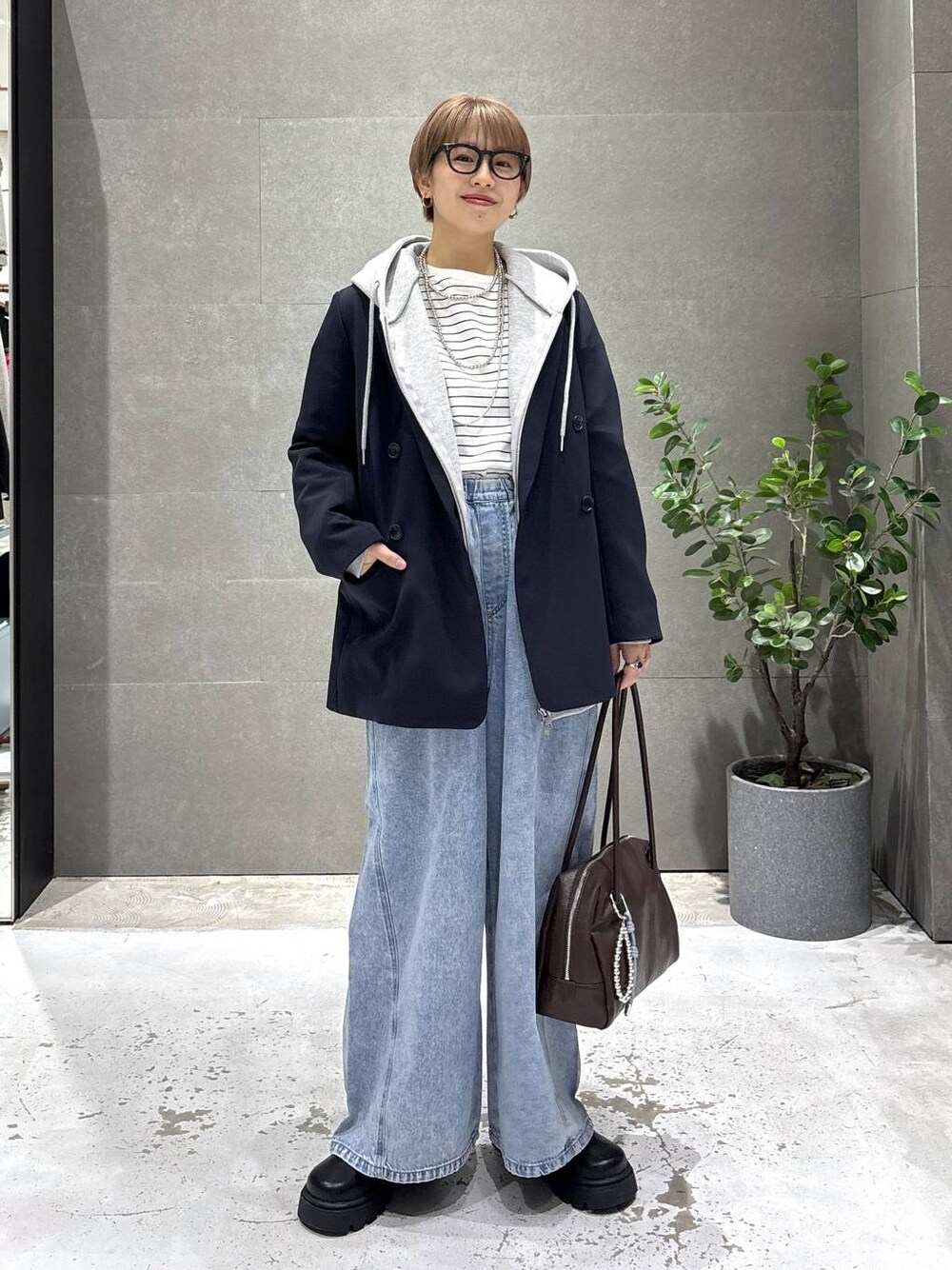 パフエアZIPBIGフーディー 582465を使った人気ファッション