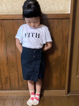 「FITH（フィス）のアイテム（スカート）」を使った、kaedeさん（キッズ・100cm）の秋コーディネート