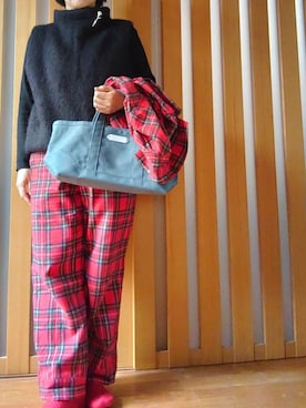 「R&D.M.Co OLDMAN’S TAILOR（オールドマンズテイラー）のアイテム（ジャケット/アウター）」を使った、YukoKaさん（レディース・156cm）の冬コーディネート