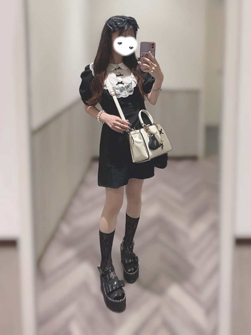 「いいね、save、フォローお願いします🤑、ガーリー、フェミニン、pium、量産型、量産型ヲタク、量産型女子、地雷、かわいい、ワンピース、透け感、ブラック、モノトーン、フレンチガーリー、キレイめ」｜「piumのレースフリルドーリーミニワンピース（ワンピース、ブラック系）」を使った、🐰ㅤメ ｲ ﾒ ｲㅤ🐰さん（骨格ストレート・レディース・154cm）の夏コーディネートの1枚目の写真