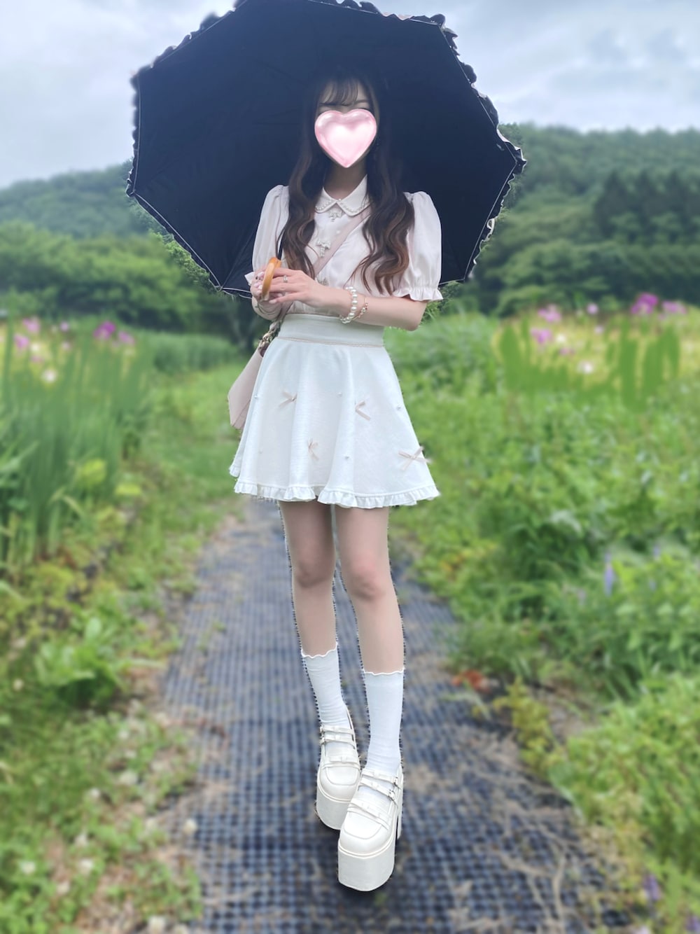 「いいね、save、フォローお願いします🤑、ガーリー、量産型、量産型ヲタク、量産型コーデ、量産型女子、evelyn、ベビーピンク、リボン、フレンチガーリー、淡色コーデ、ツイード、ツイードスカート、かわいい」｜「evelynの襟リボンビジューBS（シャツ/ブラウス、ピンク系）」を使った、🐰ㅤメ ｲ ﾒ ｲㅤ🐰さん（骨格ストレート・レディース・154cm）の夏コーディネートの1枚目の写真