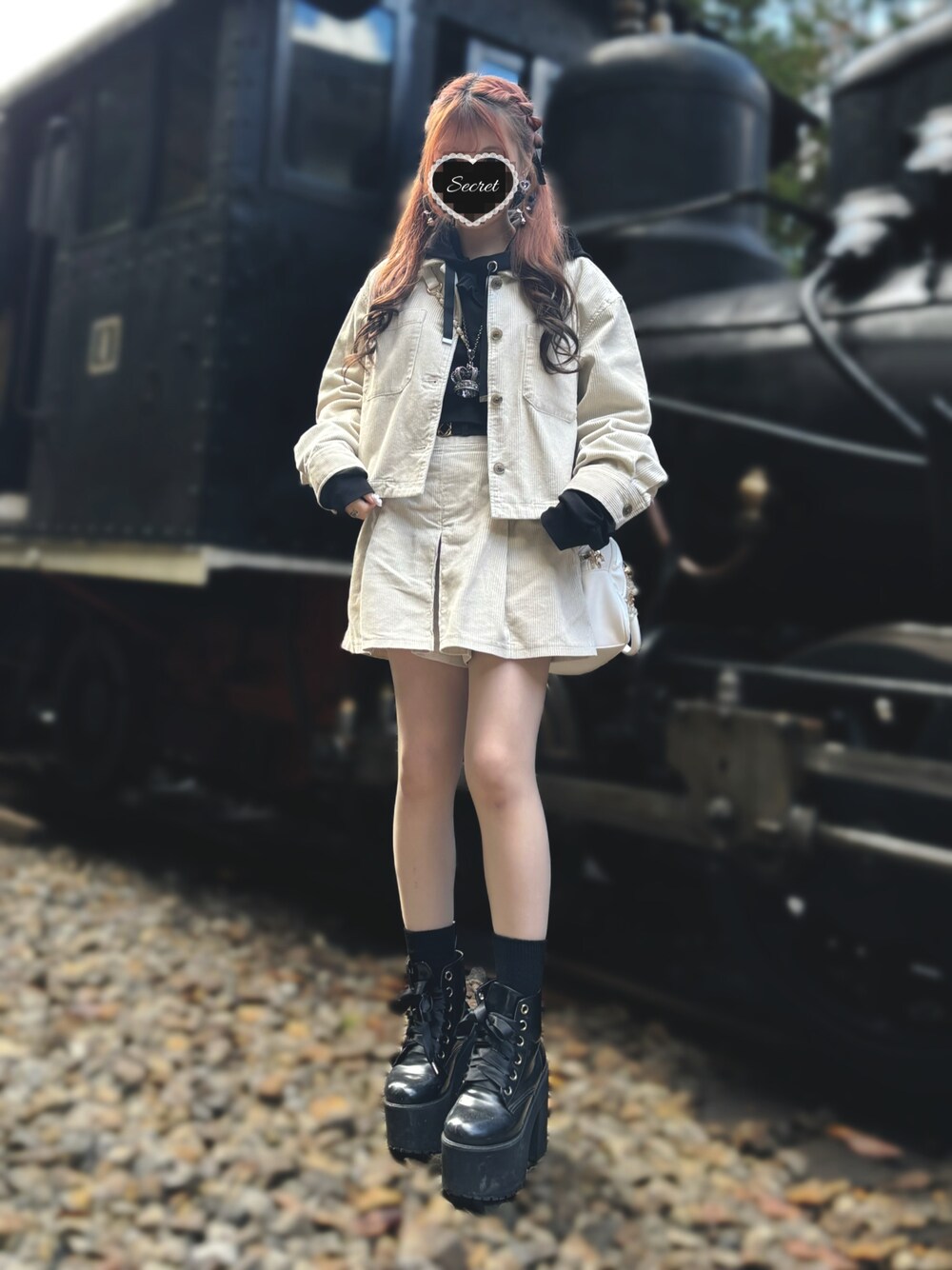 「いいね、save、フォローお願いします🤑、カジュアル、カジュアルガーリー、GU、pium、コーデュロイ、セットアップ、パーカー、秋コーデ、秋のコーデ、レイヤードスタイル、シンプルスタイル」｜「GUのコーデュロイショートシャツ（シャツ/ブラウス、ホワイト系）」を使った、🐰ㅤメ ｲ ﾒ ｲㅤ🐰さん（骨格ストレート・レディース・154cm）の秋コーディネートの1枚目の写真