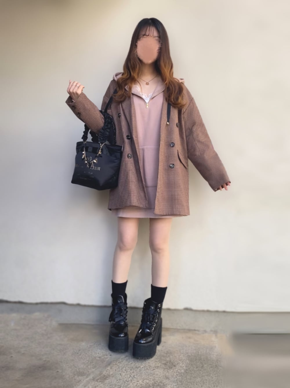 「いいね、save、フォローお願いします🤑、ガーリー、大人ガーリー、秋コーデ、秋のコーデ、ジャケット、千鳥柄、オーバーサイズ、ゆるコーデ、パーカー、パーカーワンピース、低身長、骨格ストレート」｜「HeatherのアソートＢＩＧテーラードジャケット 895403（テーラードジャケット、ブラウン系）」を使った、🐰ㅤメ ｲ ﾒ ｲㅤ🐰さん（骨格ストレート・レディース・154cm）の秋コーディネートの1枚目の写真