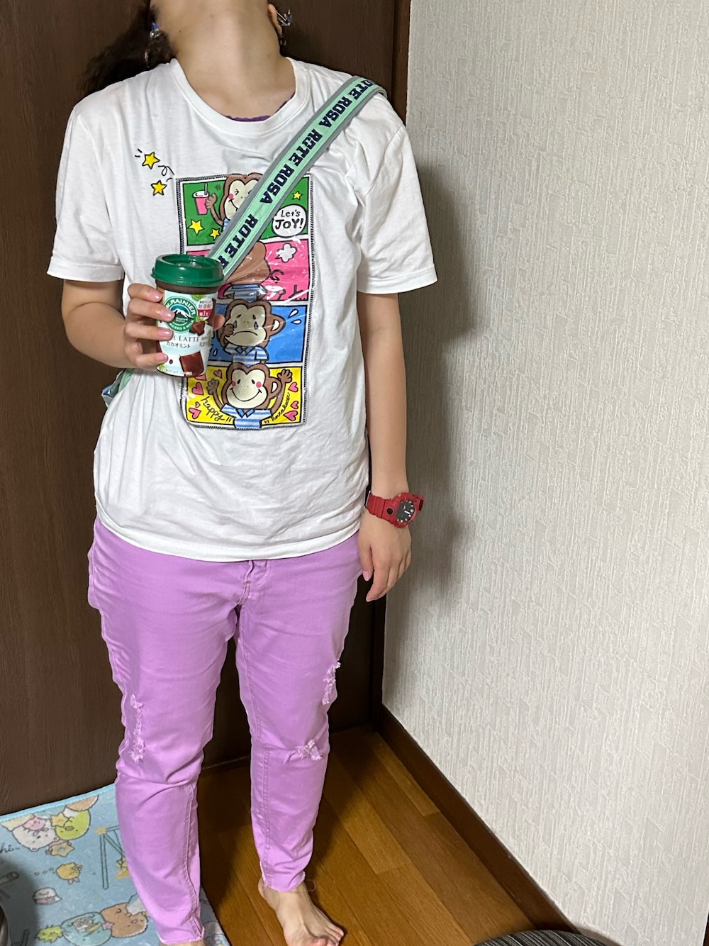 「みんなの白Tフェス、休日スタイル、ラッキーカラーはムラサキ、月曜日のたつきてぃー、梅雨(天パ強め)、梅雨たつきてぃー、7月っ、17日っ、れんきゅー」｜「ROTE ROSA 🌺のアイテム（Tシャツ/カットソー、ホワイト系）」を使った、🐸🐸たつきてぃー🧸さん（レディース・163cm）の夏コーディネートの1枚目の写真