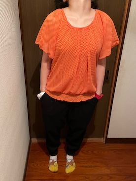 「アイテム（アナログ腕時計、レッド系）」を使った、🐸🐸たつきてぃー🧸さん（レディース・162cm）の春コーディネート