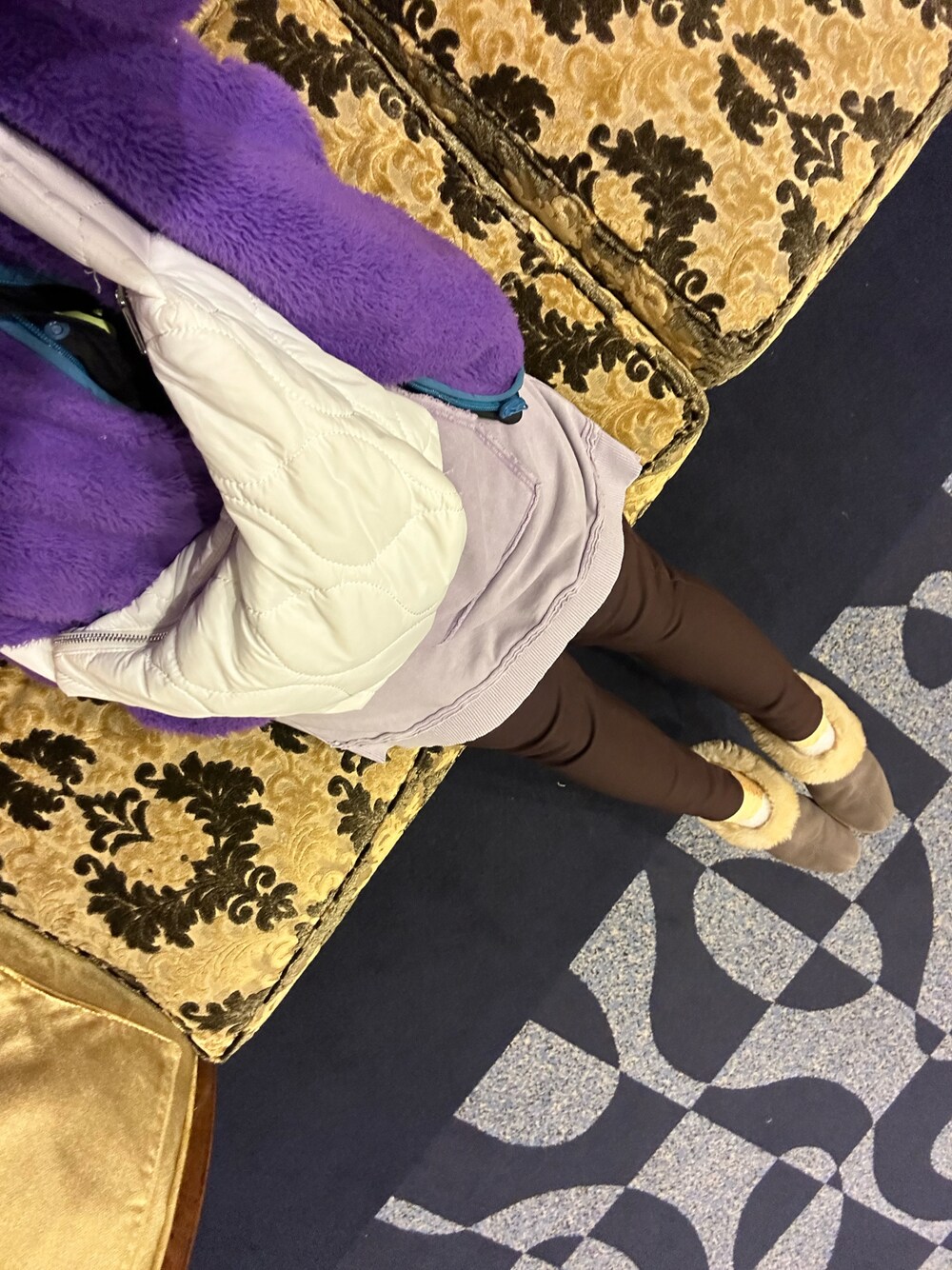 「ラッキーカラーはムラサキ、事務の人の休日、冬たつきてぃー、たつ金曜ロードショー、はなきんはなきん、1月っ、13日っ、13日の金曜日」｜「DIESELのレディース ワンピース ビンテージ風スウェットワンピース（ワンピース、パープル系）」を使った、🐸🐸たつきてぃー🧸さん（レディース・163cm）の冬コーディネートの1枚目の写真