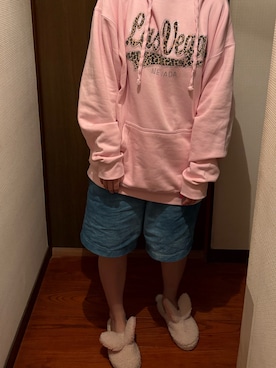 「Las Vegas🐆のアイテム（スウェット、ピンク系）」を使った、🐸🐸たつきてぃー🧸さん（レディース・163cm）の冬コーディネート