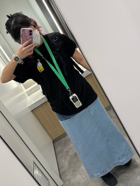 「GU（ジーユー）のアイテム（デニムスカート、ブルー系）」を使った、🐸🐸たつきてぃー🧸さん（レディース・162cm）の夏コーディネート