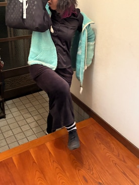 「HYDEグッズのアイテム（トートバッグ、ブラック系）」を使った、🐸🐸たつきてぃー🧸さん（レディース・163cm）の春コーディネート