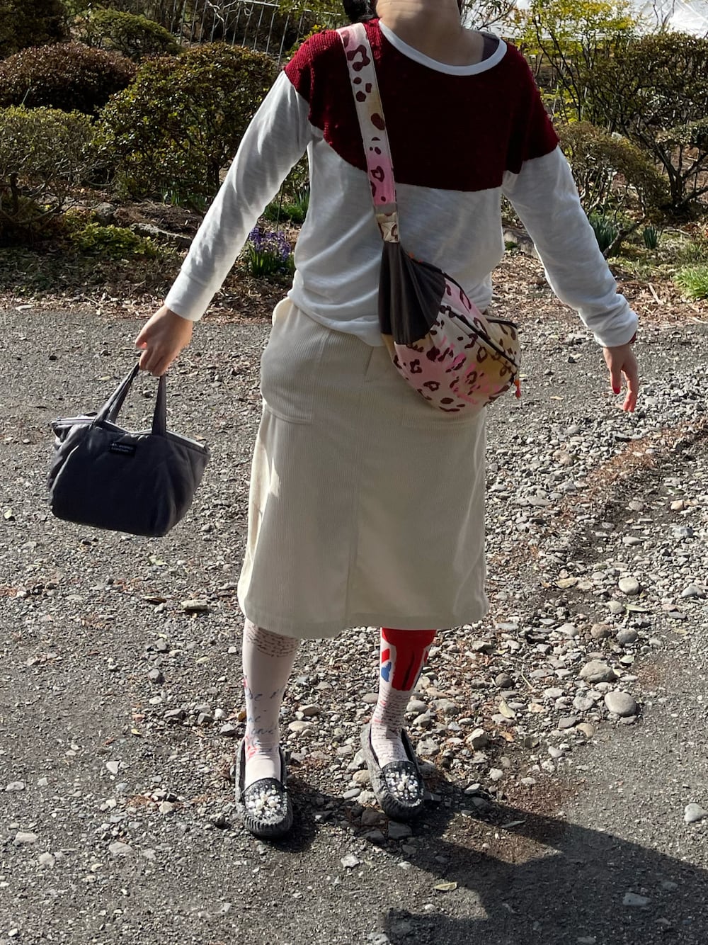 「春服みてみて、事務の人の休日、3月っ、21日っ、月曜日のたつきてぃー、れんきゅー、ラッキーカラーは白」｜「ANAPのアイテム（Tシャツ/カットソー、ホワイト系）」を使った、🐸🐸たつきてぃー🧸さん（レディース・162cm）の春コーディネートの1枚目の写真