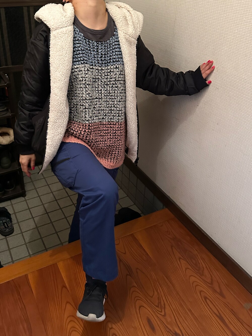 「カーゴパンツ、スニーカー、ファッションを楽しもう、木曜日のたつきてぃー、冬たつきてぃー、11月っっ、2日っ、事務の人、ニット、ボアジャケット」｜「GIRTY by Roomy'sのアイテム（ニット/セーター、その他）」を使った、🐸🐸たつきてぃー🧸さん（レディース・163cm）の秋コーディネートの1枚目の写真