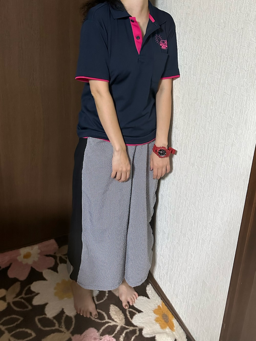 「チェック、夏たつきてぃー、事務の人、火サスならぬ火たつ、9月っ、ポロシャツ、10日っ」｜「とちまる君のアイテム（ポロシャツ、ブルー系）」を使った、🐸🐸たつきてぃー🧸さん（レディース・163cm）の秋コーディネートの1枚目の写真