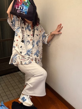 「NEW BALANCE（ニューバランス）のニューバランス New Balance 327_（スニーカー、ホワイト系）」を使った、🐸🐸たつきてぃー🧸さん（レディース・162cm）の秋コーディネート