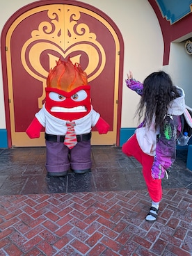 「アイテム（パンツ、レッド系）」を使った、🐸🐸たつきてぃー🧸さん（レディース・163cm）の冬コーディネート