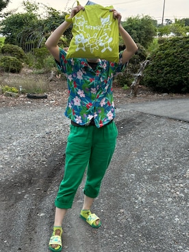 「メソッドのアイテム（パンツ、グリーン系）」を使った、🐸🐸たつきてぃー🧸さん（レディース・162cm）の夏コーディネート