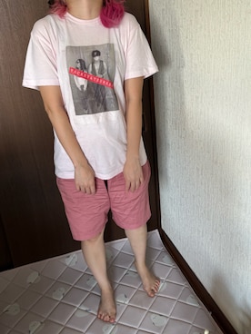 「タッキー&翼のアイテム（Tシャツ/カットソー、ピンク系）」を使った、🐸🐸たつきてぃー🧸さん（レディース・162cm）の秋コーディネート