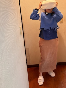 「PAGEBOY（ページボーイ）のダメージショートニット（ニット/セーター、ブルー系）」を使った、🐸🐸たつきてぃー🧸さん（レディース・163cm）の春コーディネート