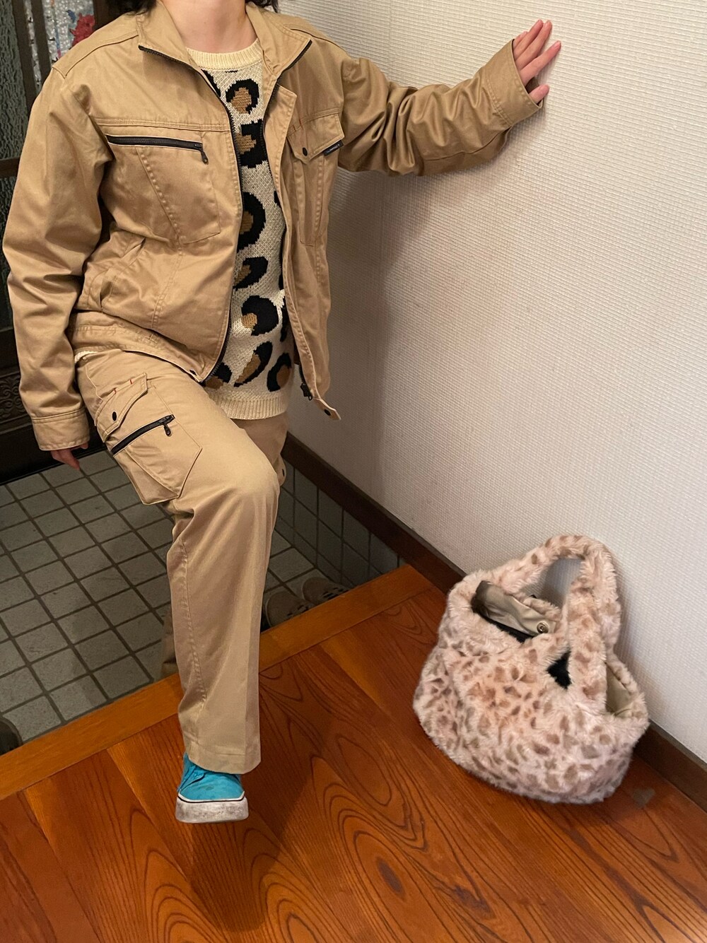 「セットアップ、WEARハロウィン2022、ラッキーカラーはベージュ、事務の人、10月っっ、27日っ、木曜日のたつきてぃー、レオパード」｜「ANAPのレオパードニットチュニック（ニット/セーター、ベージュ系）」を使った、🐸🐸たつきてぃー🧸さん（レディース・162cm）の秋コーディネートの1枚目の写真