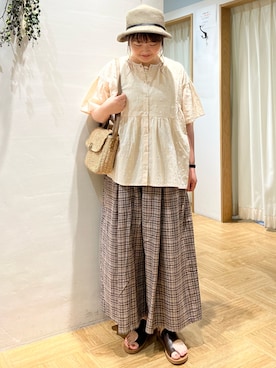 「ペーパーハット」｜「アイテム（その他）」を使った、satomiさん（レディース・152cm）の春コーディネート