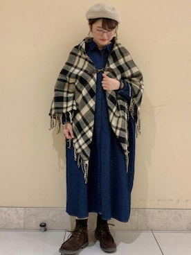 「デニムワンピース」｜「アイテム（ハンチング/ベレー帽）」を使った、satomiさん（レディース・152cm）の秋コーディネート