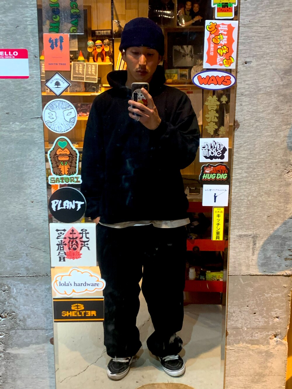 「休日コーデ、お洒落さんとつながりたい、私の推しブランド、シンプルコーデ、いいね、save、フォローお願いします🤑、スケータースタイル、スケーター、SK8、skate、street、streetstyle、ストリート、ストリートコーデ、古着、stylesample」｜「SKATE JAWNのアイテム（ニットキャップ/ビーニー、ブルー系）」を使った、TKKさん（メンズ・174cm）の冬コーディネートの1枚目の写真