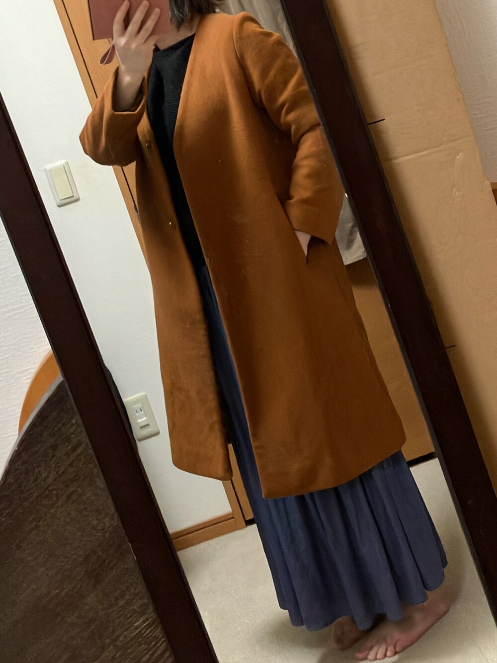 「URBAN RESEARCH DOORSのアイテム（ノーカラーコート、ブラウン系）」を使った、みみさん（レディース・157cm）の春コーディネートの1枚目の写真