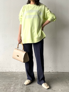 「イエロー」｜「アイテム（スウェット）」を使った、くすみんさん（レディース・153cm）の冬コーディネート