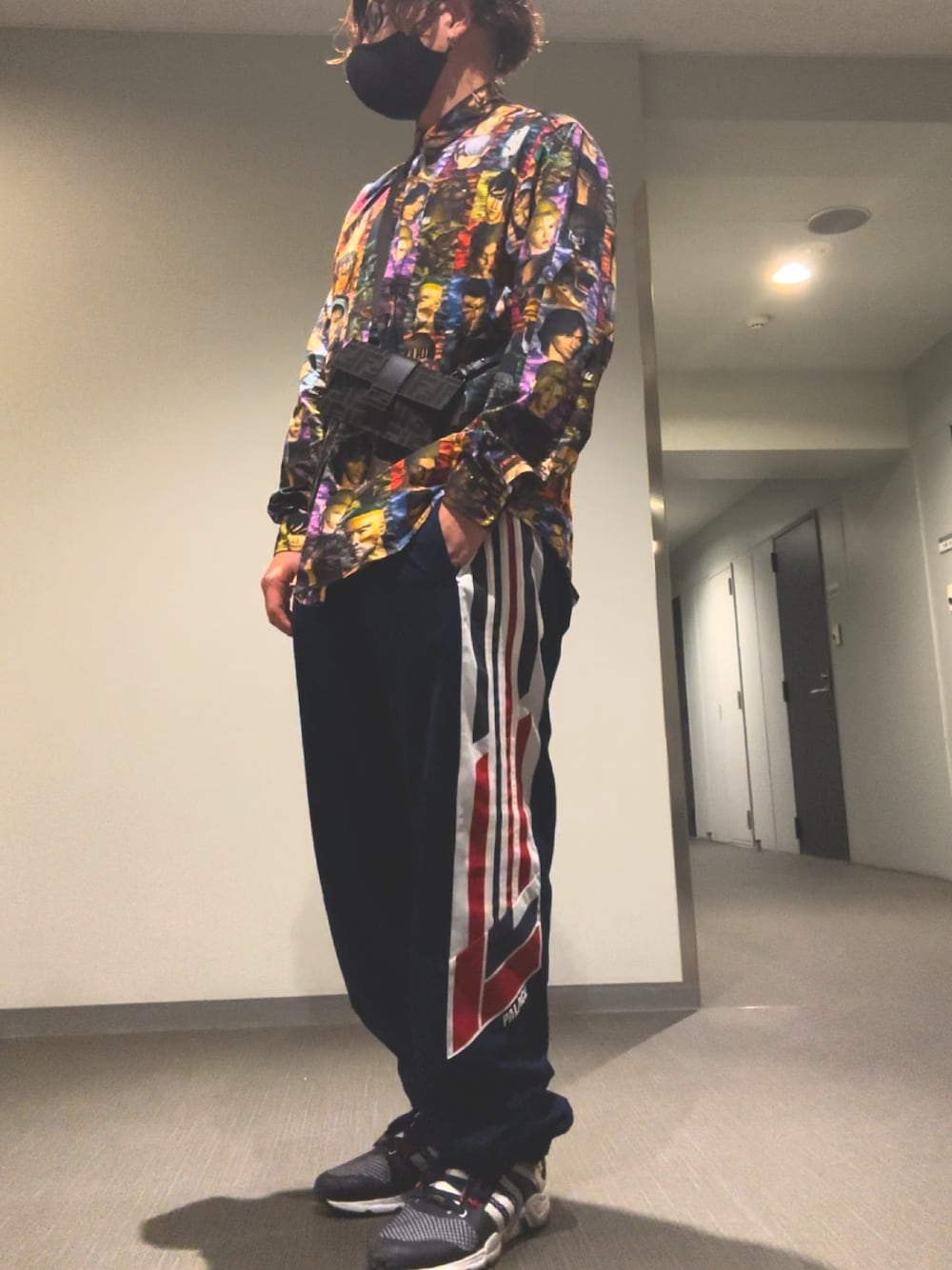 「supreme、FENDI、palace、adidas、tekken、鉄拳、yohjiyamamoto」｜「adidas originals by PALACEのアイテム（スニーカー、ブルー系）」を使った、宙宇さん（メンズ・165cm）の春コーディネートの1枚目の写真