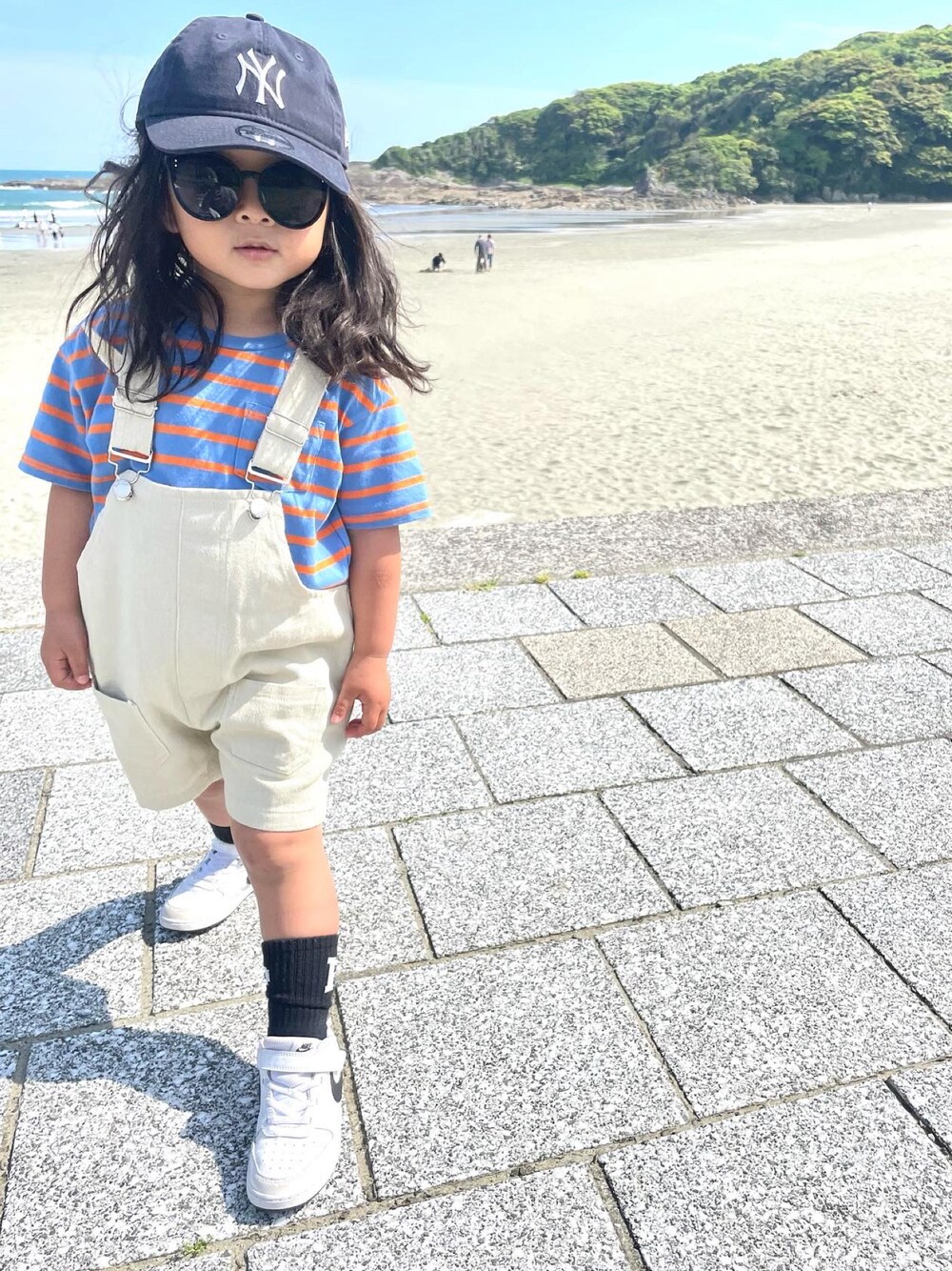 「シンプル、カジュアル、着回しコーデ、今日のコーデ、プチプラコーデ、夏コーデ、おしゃれさんと繋がりたい、ロン毛、3歳、キッズコーデ、キッズファッション、ストリート」｜「NEW ERAのNEWERA ニューエラ KIDS 9TWENTY ニューヨーク・ヤンキース（キャップ、ブルー系）」を使った、c o h a r u .さん（キッズ・100cm）の春コーディネートの1枚目の写真
