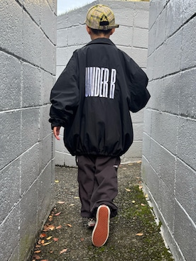 「アイテム（スリッポン）」を使った、DJ GAKUさん（キッズ・138cm）の秋コーディネート