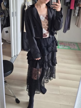 「HARE（ハレ）の【NANA×HARE】レースフリルイレヘムスカート（スカート、ブラック系）」を使った、れんさん（レディース・151cm）の秋コーディネート