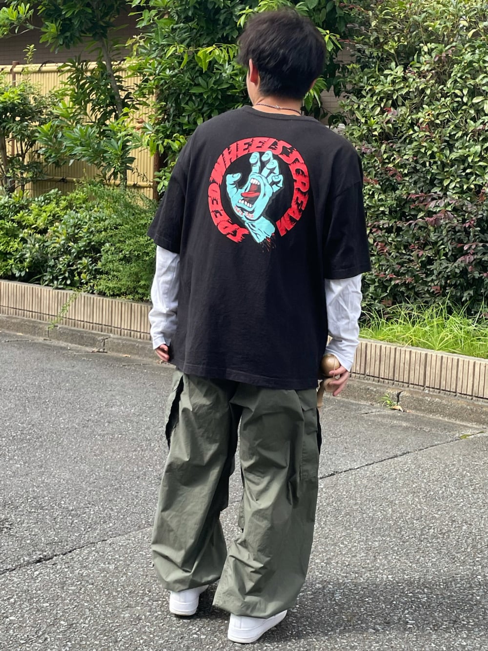 TOMO U160さんの「WEB限定 SANTA CRUZ×FREAK'S STORE/サンタクルーズ 別注ビッグシルエット スクリーミングハンド バックプリント Tシャツ（FREAK'S STORE）」を使ったコーディネート