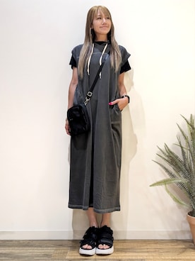 「Right-on（ライトオン）のフード付きワンピース（ワンピース、グレー系）」を使った、asukaさん（レディース・168cm）の夏コーディネート