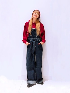 「Levi's（リーバイス）のアイテム（サロペット/オーバーオール）」を使った、asukaさん（レディース・168cm）の秋コーディネート