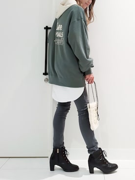 「アイテム（バッグ、ホワイト系）」を使った、asukaさん（レディース・168cm）の秋コーディネート