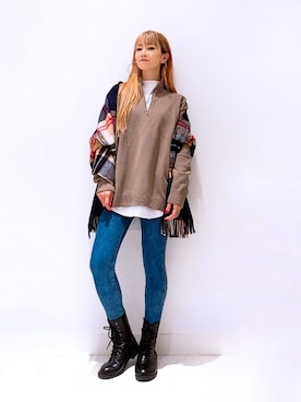 「アイテム（ストール/ショール）」を使った、asukaさん（レディース・168cm）の秋コーディネート