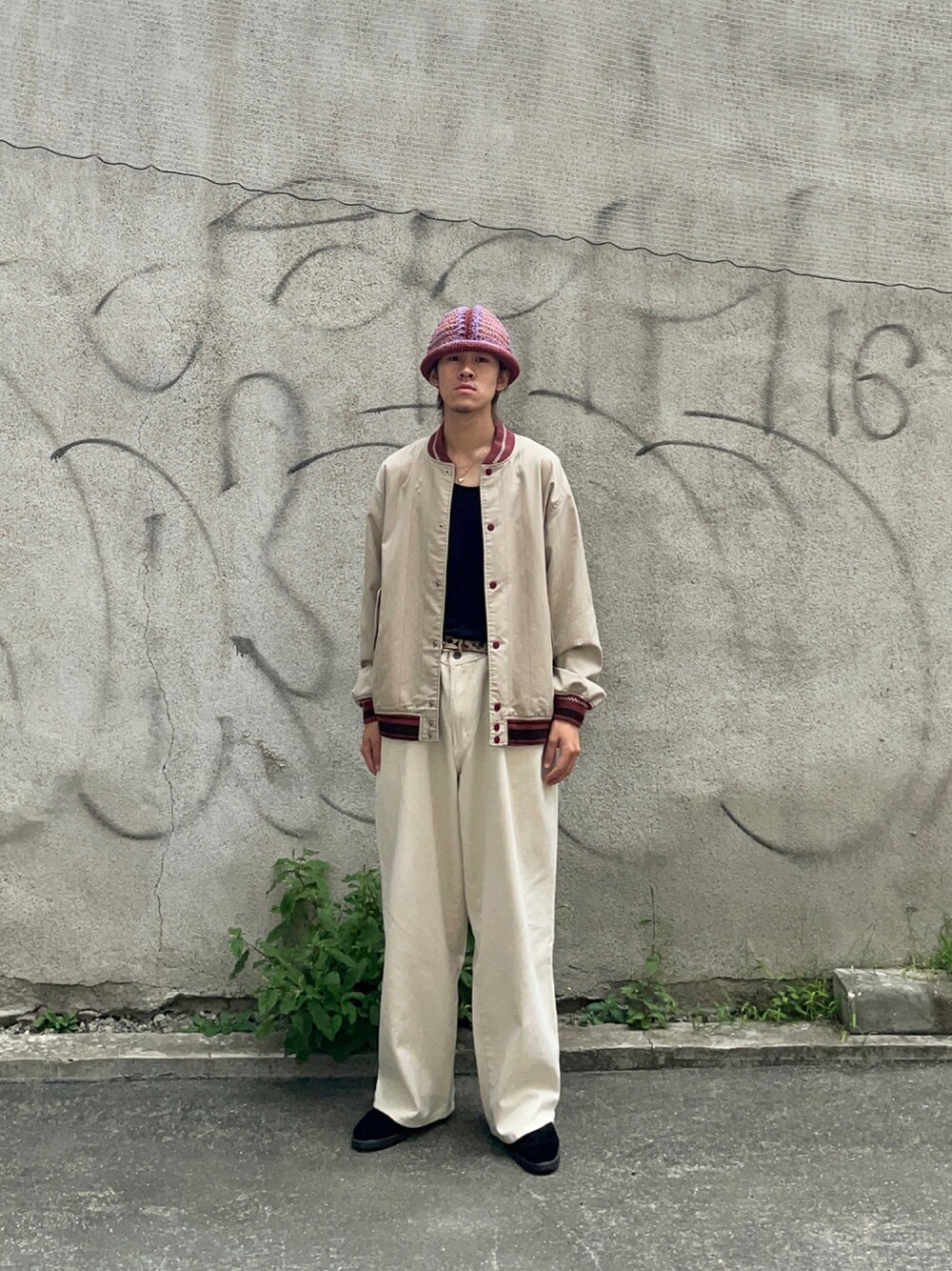 「古着、バギーパンツ、nicholas daley」｜「BALのアイテム（ブルゾン、ベージュ系）」を使った、アキヲさん（メンズ・172cm）の秋コーディネートの1枚目の写真