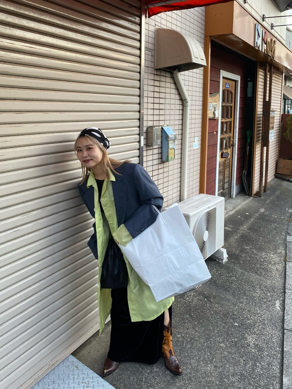 「vintage、VINTAGE、vintage style、vintagefashion、vintagestyle」｜「VINTAGEのアイテム（トップス、イエロー系）」を使った、sihoさん（レディース・155cm）の冬コーディネートの1枚目の写真