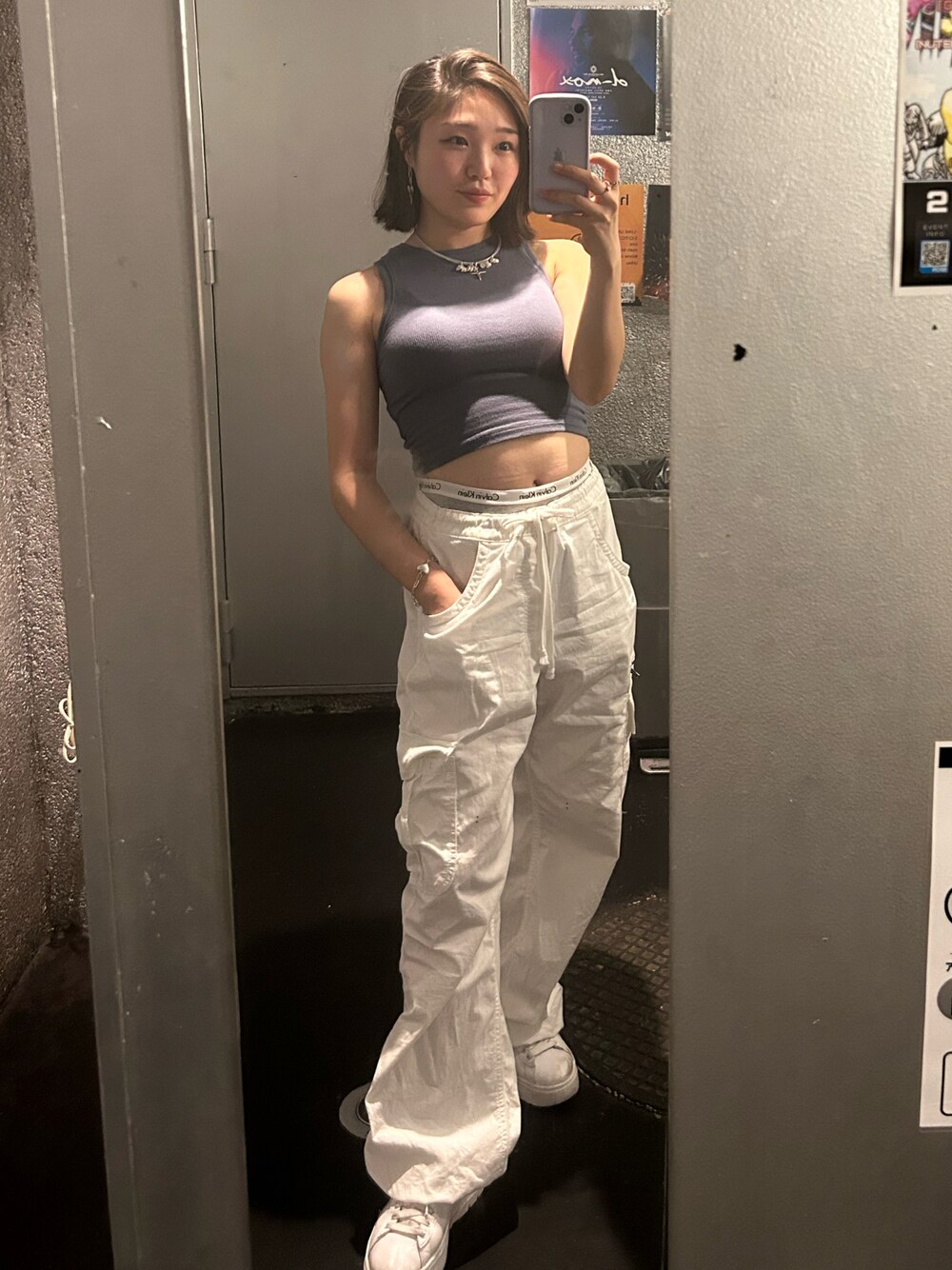 「summer、休日スタイル、ラクチンコーデ、パンツスタイル、y2k、ゆるコーデ、パンツコーデ、タンクトップ、ootd、ノースリーブ、outfit」｜「Hollisterのアイテム（タンクトップ、ブルー系）」を使った、ミニスカの人さん（レディース・159cm）の夏コーディネートの1枚目の写真