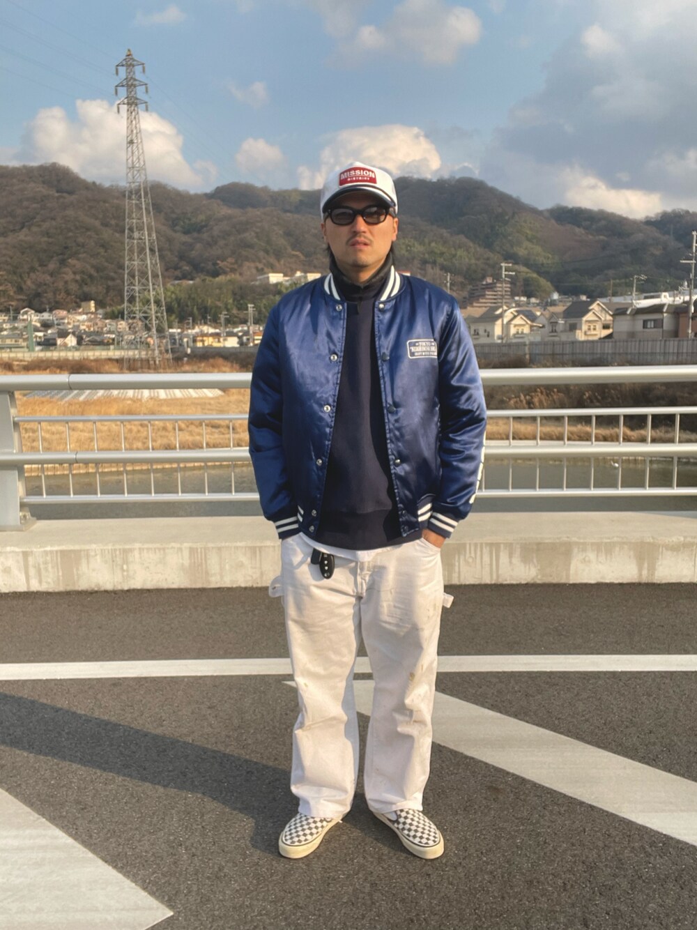 スタジャンを使った「ベースボールジャケット」の人気ファッション