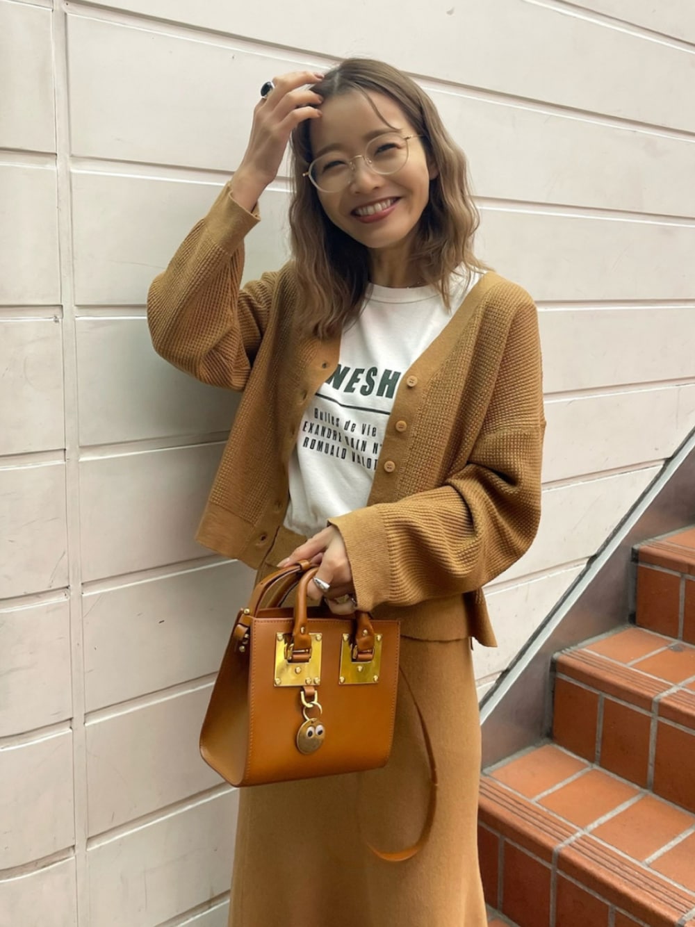 「LASHIKUの2way Waffle Knit Cardigan（カーディガン/ボレロ、ベージュ系）」を使った、猪鼻ちひろさん（レディース・150cm）の冬コーディネートの1枚目の写真